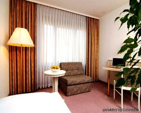 Hotel Stuttgart Sindelfingen City By Tulip Inn Quarto foto